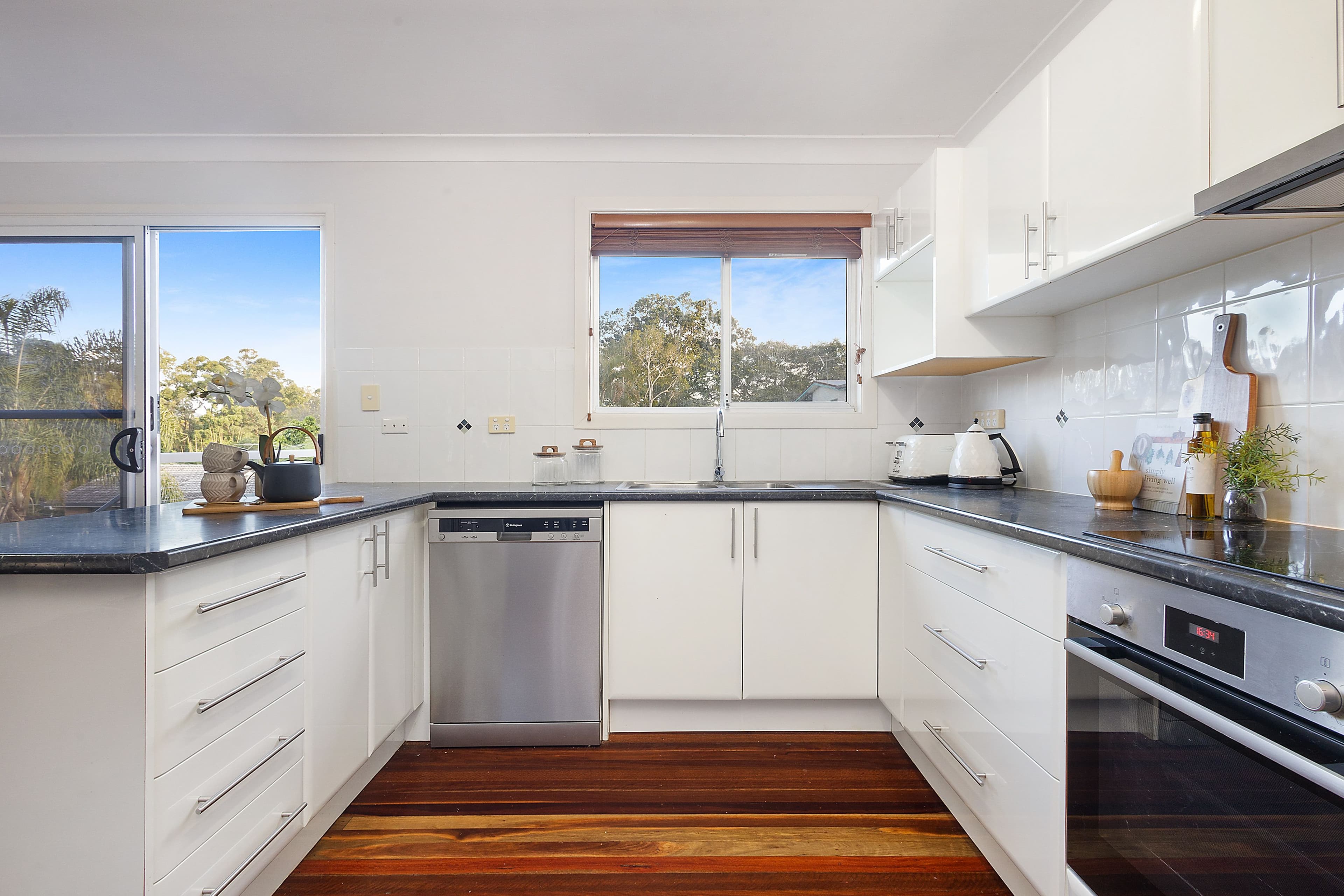 247 Patricks Road, Ferny Hills QLD 4055, Ferny Hills - Thumbnail 3