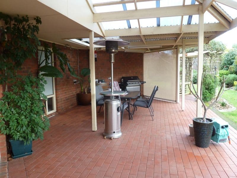 11 Oakridge Crescent, MOUNT GAMBIER SA 5290, Mount Gambier - Thumbnail 3