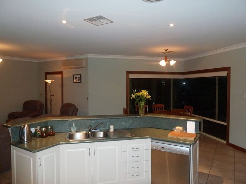 11 Oakridge Crescent, MOUNT GAMBIER SA 5290, Mount Gambier - Thumbnail 5