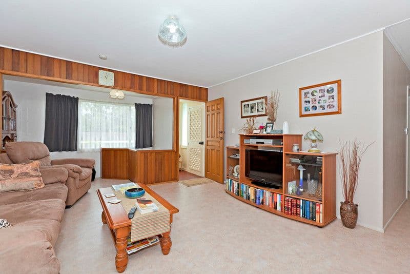 11 Narrawong Street, ROCHEDALE SOUTH QLD 4123, Rochedale South - Thumbnail 3