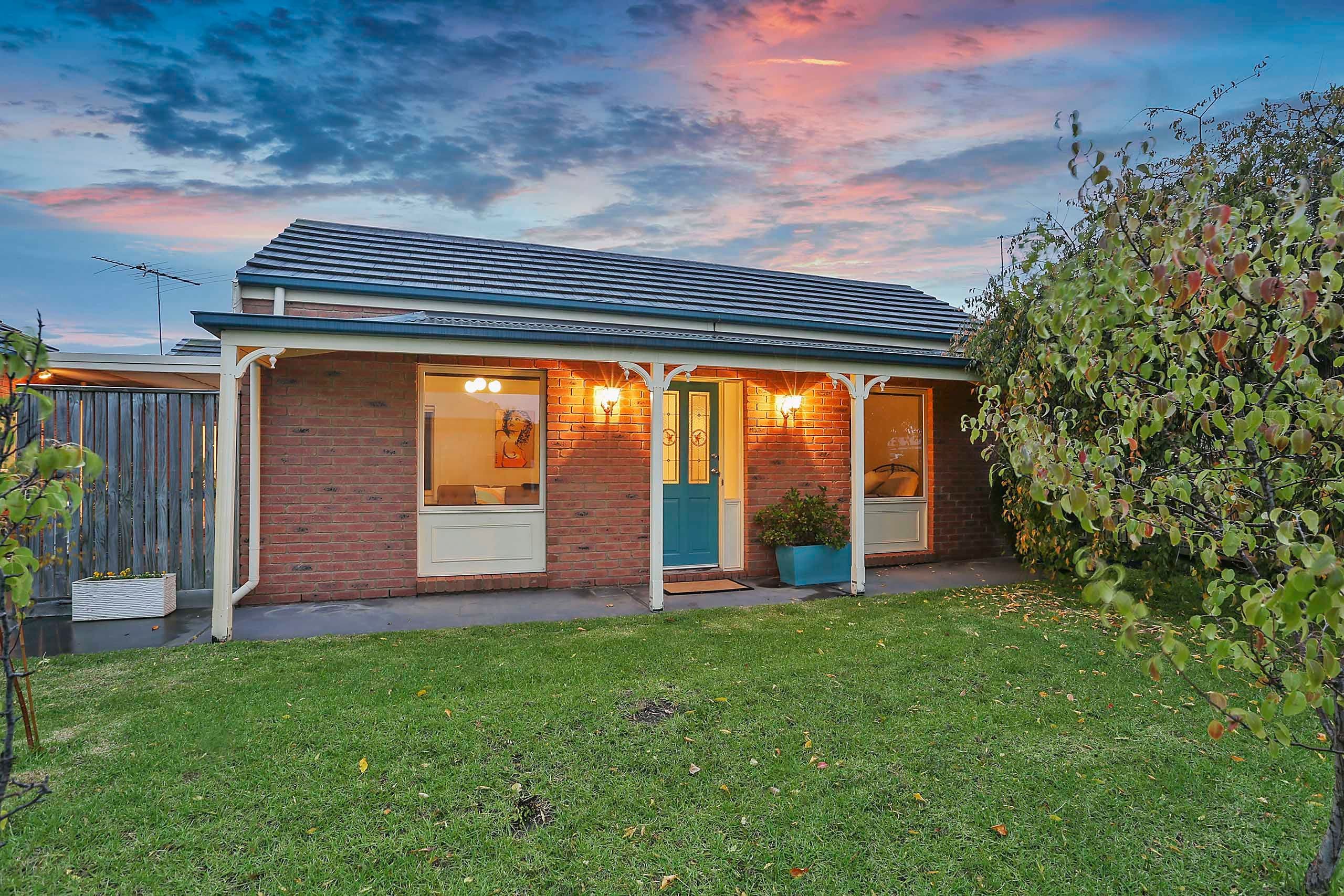 20 Broughton Drive, Highton VIC 3216, Highton - Thumbnail 3