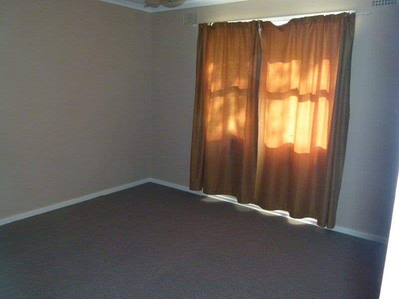34 Cedar Cresent, FORBES NSW 2871, Forbes - Thumbnail 6