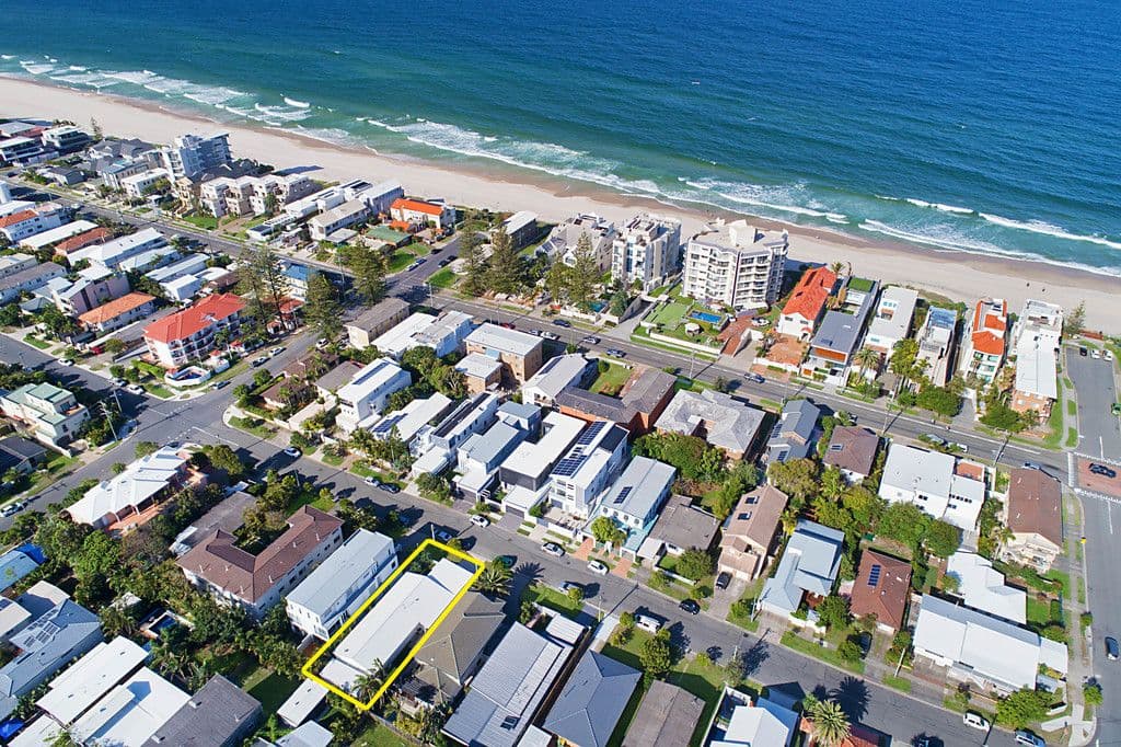 68 Seagull Avenue, Mermaid Beach QLD 4218, Mermaid Beach - Thumbnail 2
