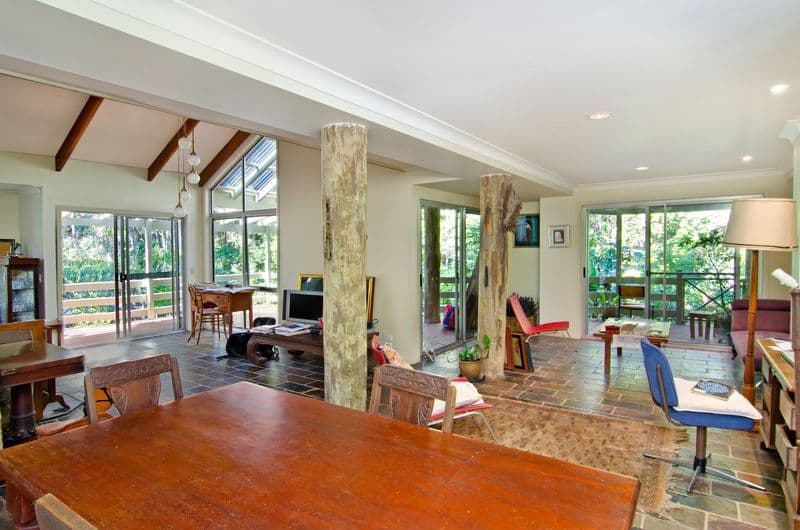 22 Cornwall Drive, ELANORA QLD 4221, Elanora - Thumbnail 6