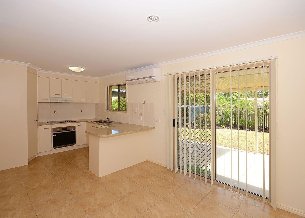 6 Malcolm Court, POINT VERNON QLD 4655, Point Vernon - Thumbnail 4