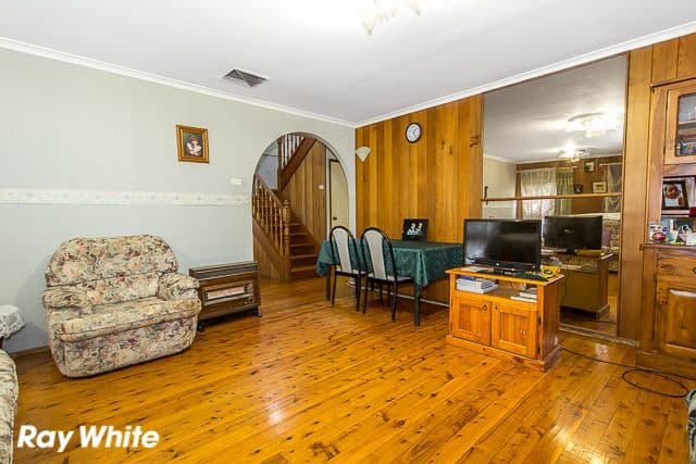 2 Kemmel Close, BOSSLEY PARK NSW 2176, Bossley Park - Thumbnail 4