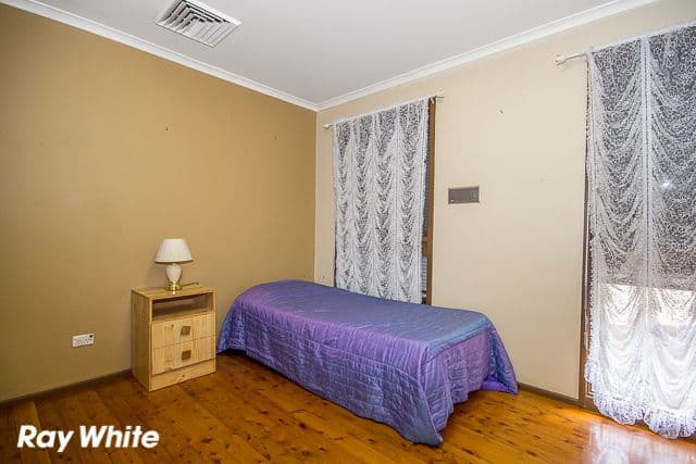 2 Kemmel Close, BOSSLEY PARK NSW 2176, Bossley Park - Thumbnail 5