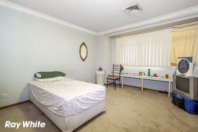 2 Kemmel Close, BOSSLEY PARK NSW 2176, Bossley Park - Thumbnail 7