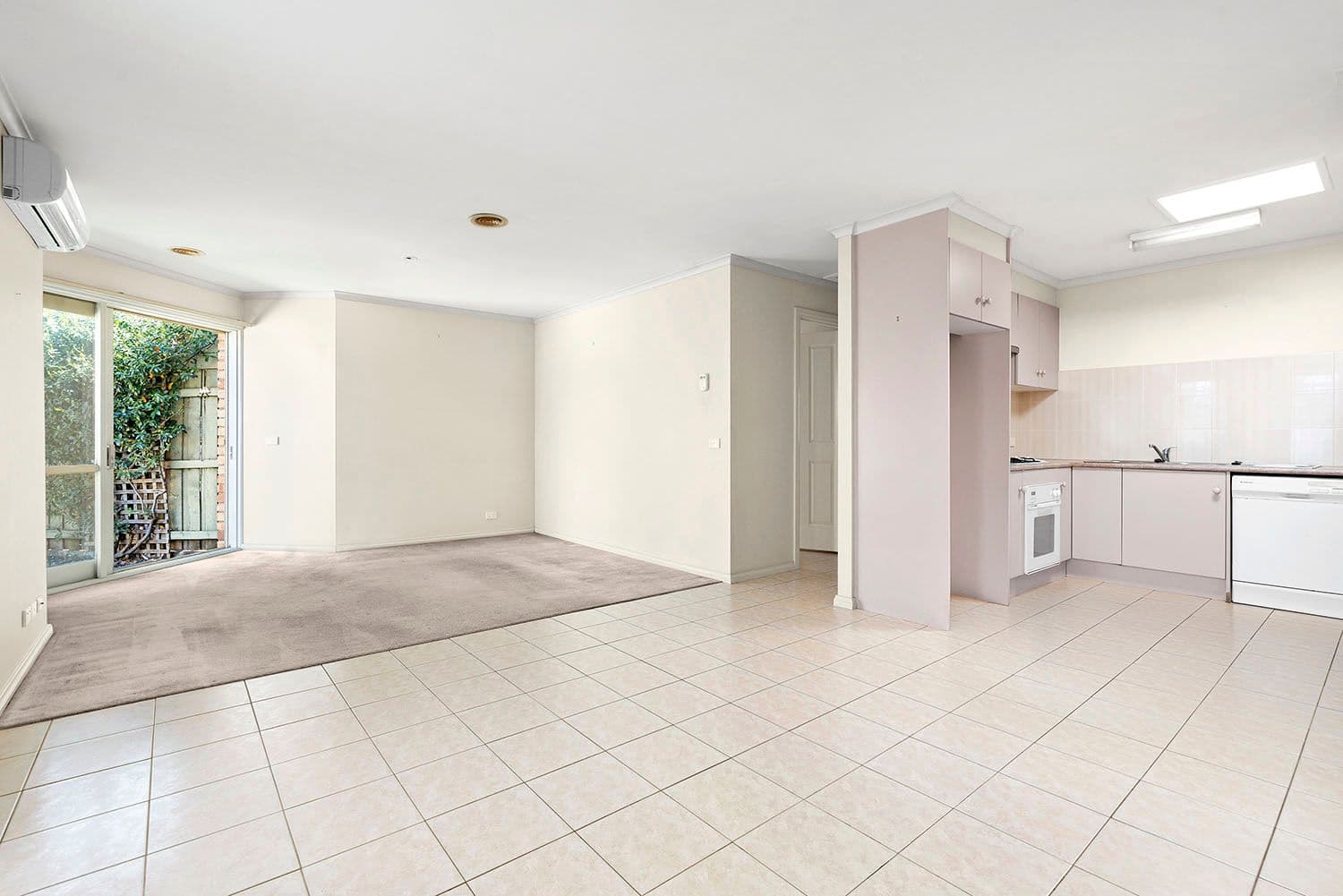 11 Hoffman Street, Cheltenham VIC 3192, Cheltenham - Thumbnail 2