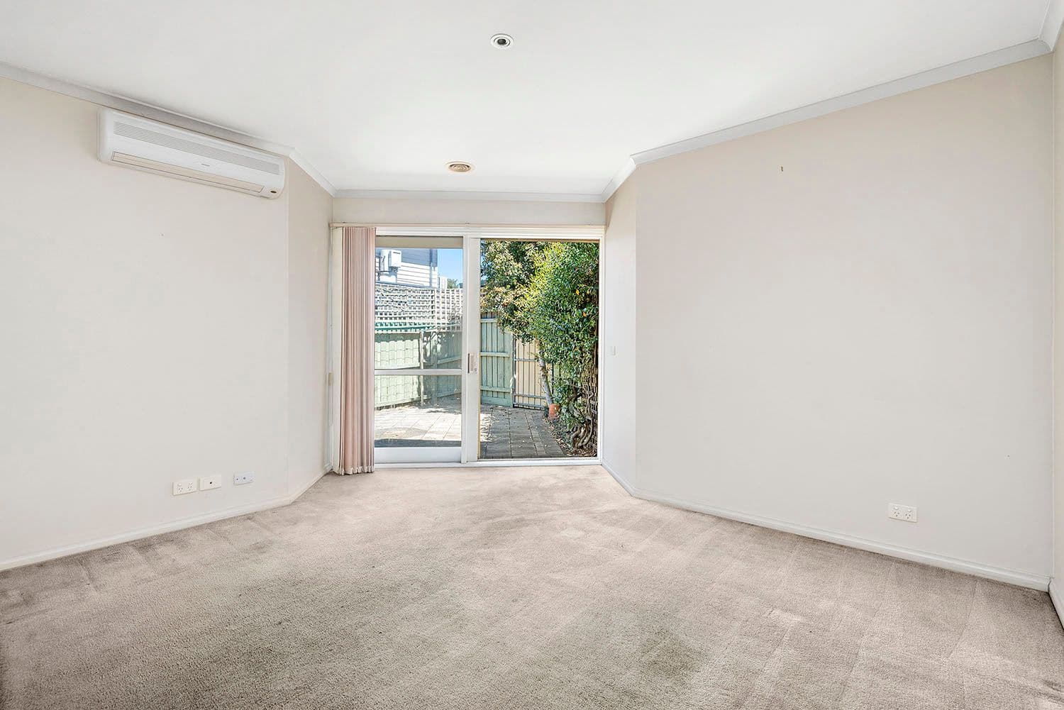 11 Hoffman Street, Cheltenham VIC 3192, Cheltenham - Thumbnail 3