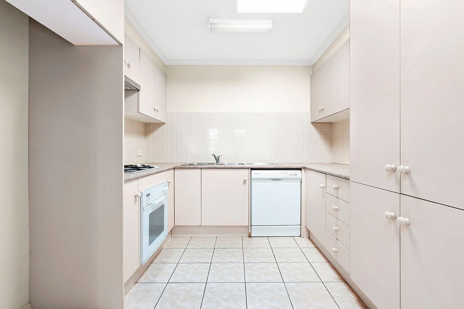 11 Hoffman Street, Cheltenham VIC 3192, Cheltenham - Thumbnail 5
