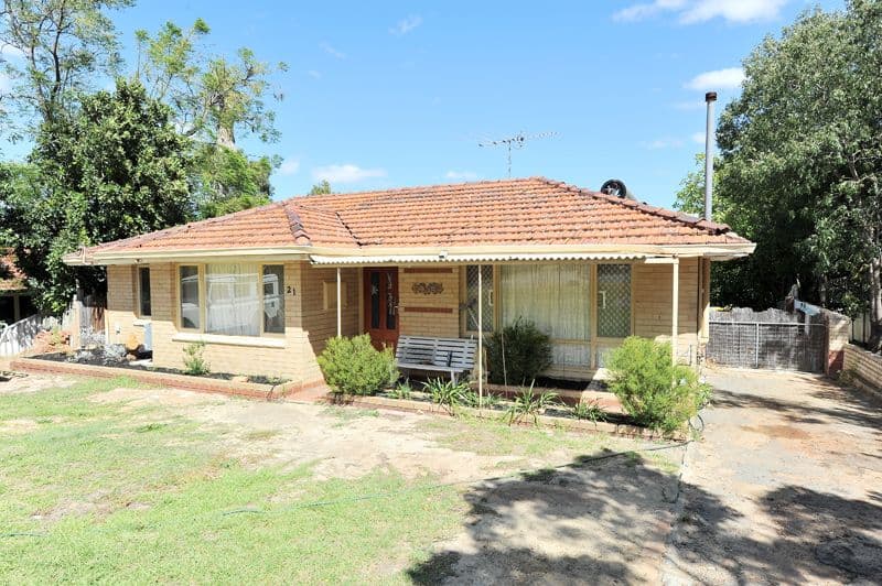 21 Tredale Road, MOUNT RICHON WA 6112, Mount Richon - Image 1