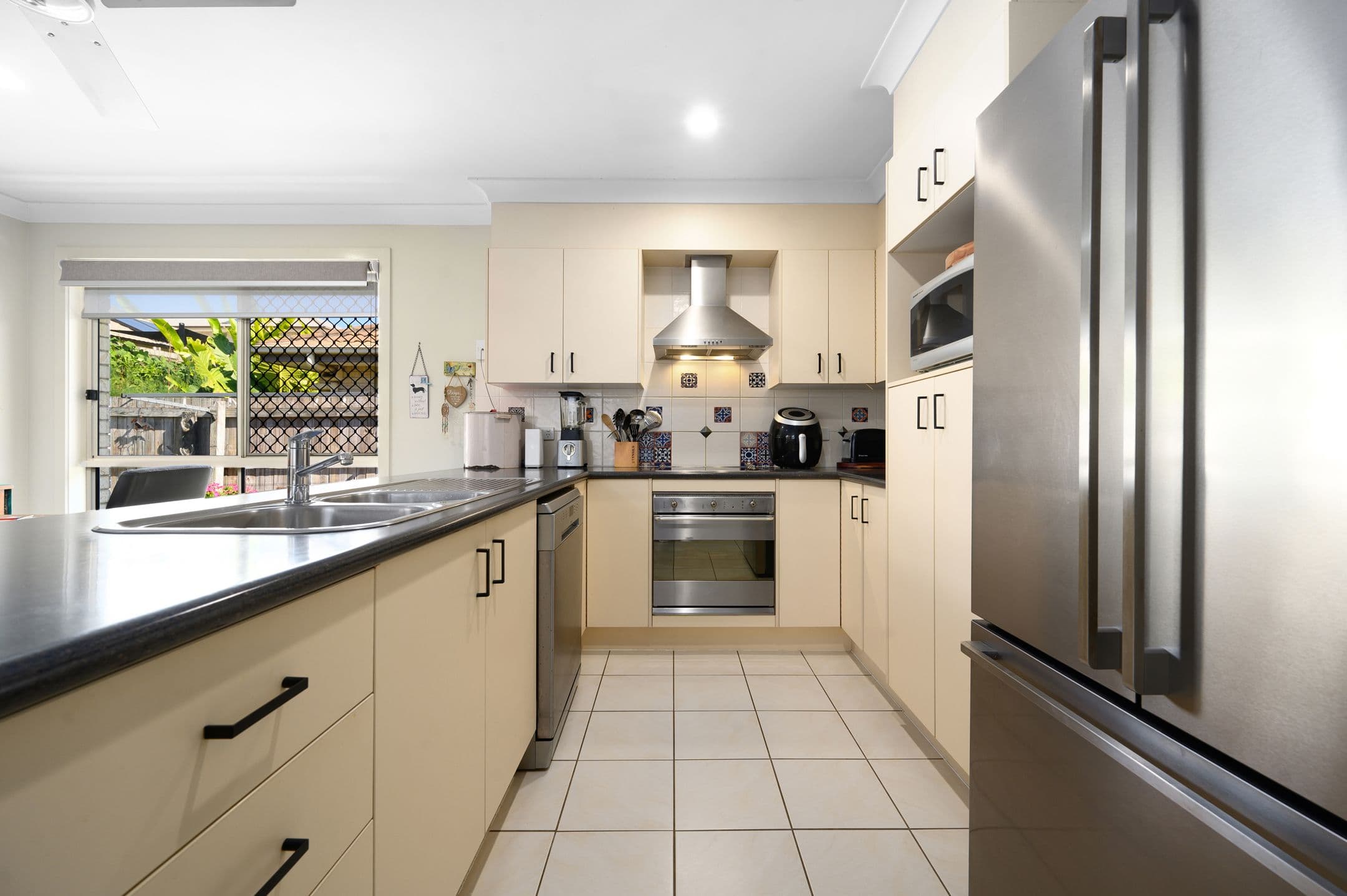 11 Trillers Avenue, Coomera QLD 4209, Coomera - Thumbnail 6