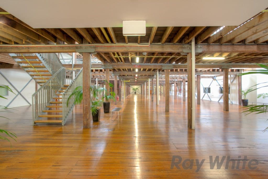 60 Greville Road, Rosanna, Rosanna - Image 1