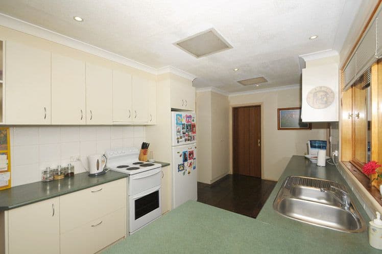 3 Sycamore Road, FRANKSTON SOUTH VIC 3199, Frankston South - Thumbnail 4