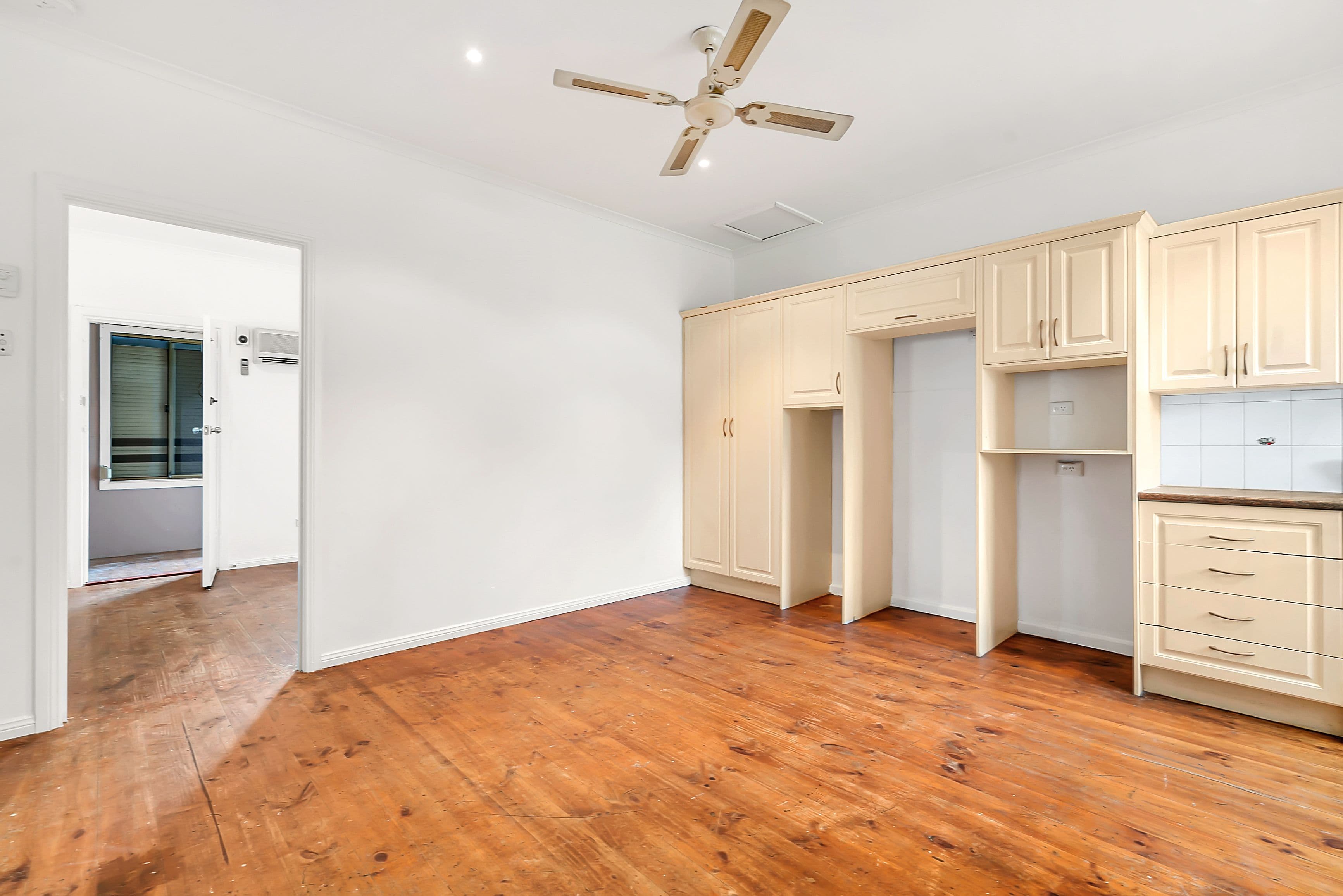 15-17 Farnham Avenue, Salisbury North SA 5108, Salisbury North - Thumbnail 4