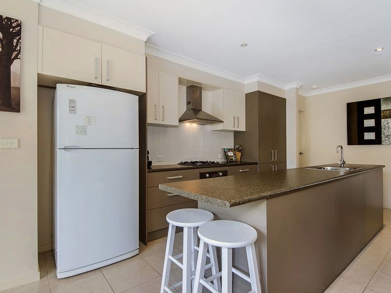 19 Willow Tree Drive, REEDY CREEK QLD 4227, Reedy Creek - Thumbnail 4
