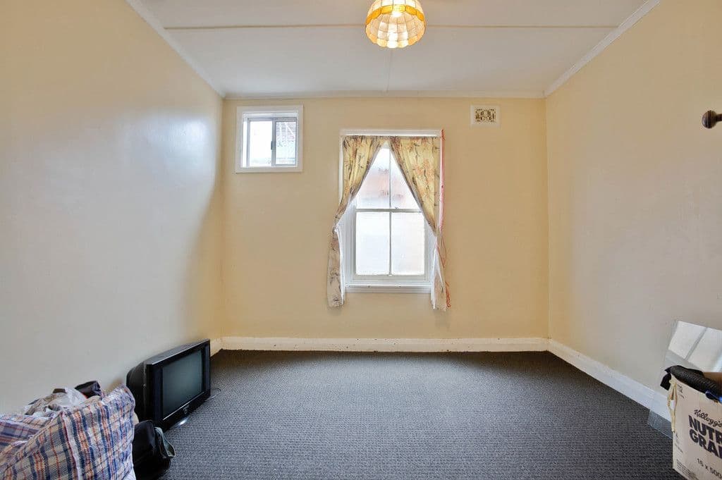 22 Chifley Road, Lithgow - Thumbnail 6