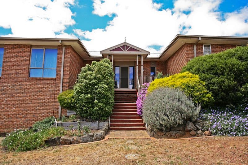 6 Monterey Drive, WAURN PONDS VIC 3216, Waurn Ponds - Image 1