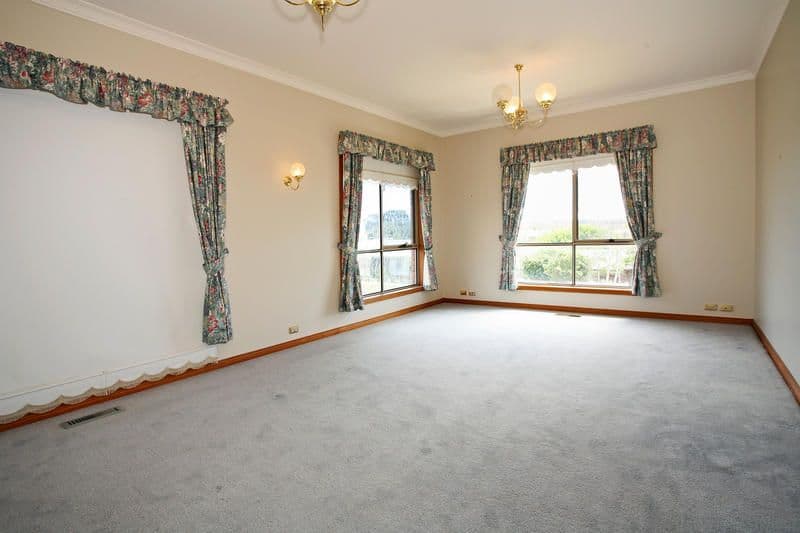 6 Monterey Drive, WAURN PONDS VIC 3216, Waurn Ponds - Thumbnail 3