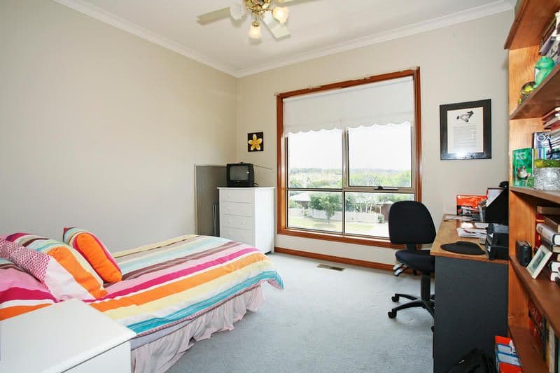 6 Monterey Drive, WAURN PONDS VIC 3216, Waurn Ponds - Thumbnail 7