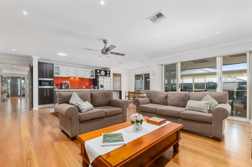 17 Kingsbury Circuit, Bowral - Thumbnail 3
