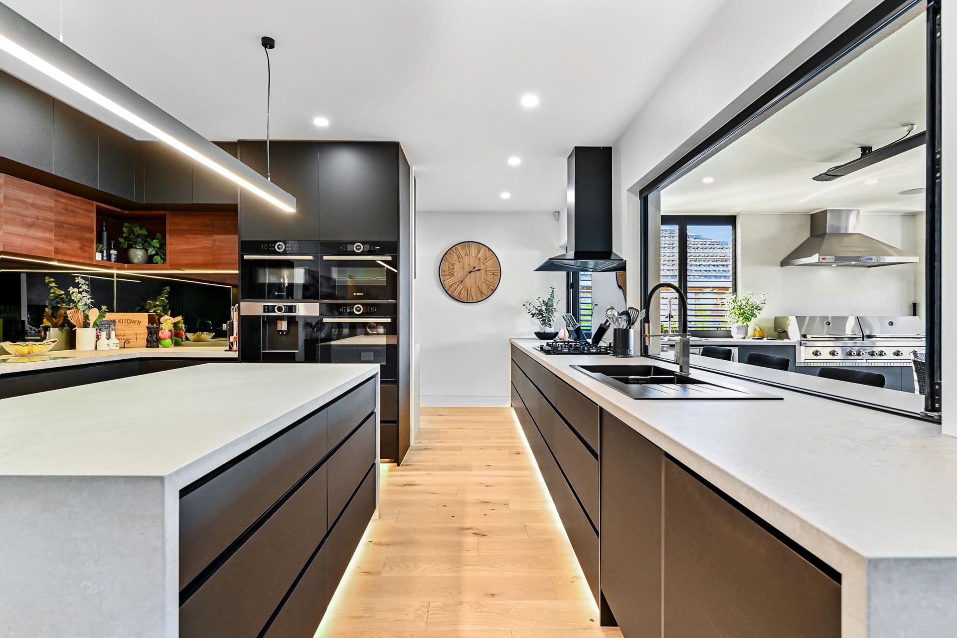 8 Howell Drive, Berwick VIC 3806, Berwick - Thumbnail 4