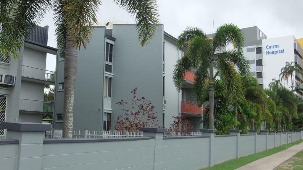 186 Lake Street, CAIRNS NORTH QLD 4870, Cairns North - Thumbnail 2