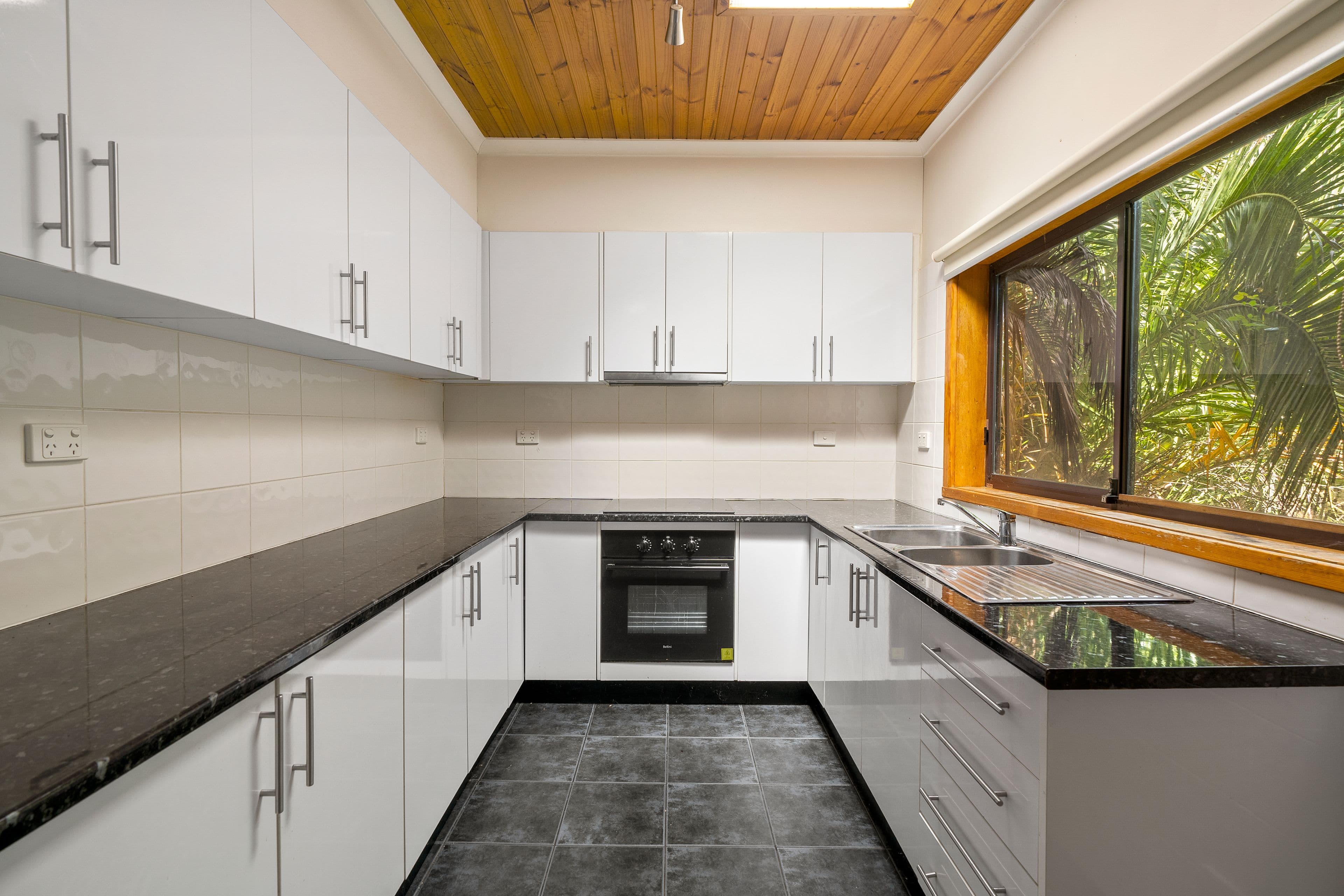 2 Milton Street, Ferntree Gully VIC 3156, Ferntree Gully - Thumbnail 3
