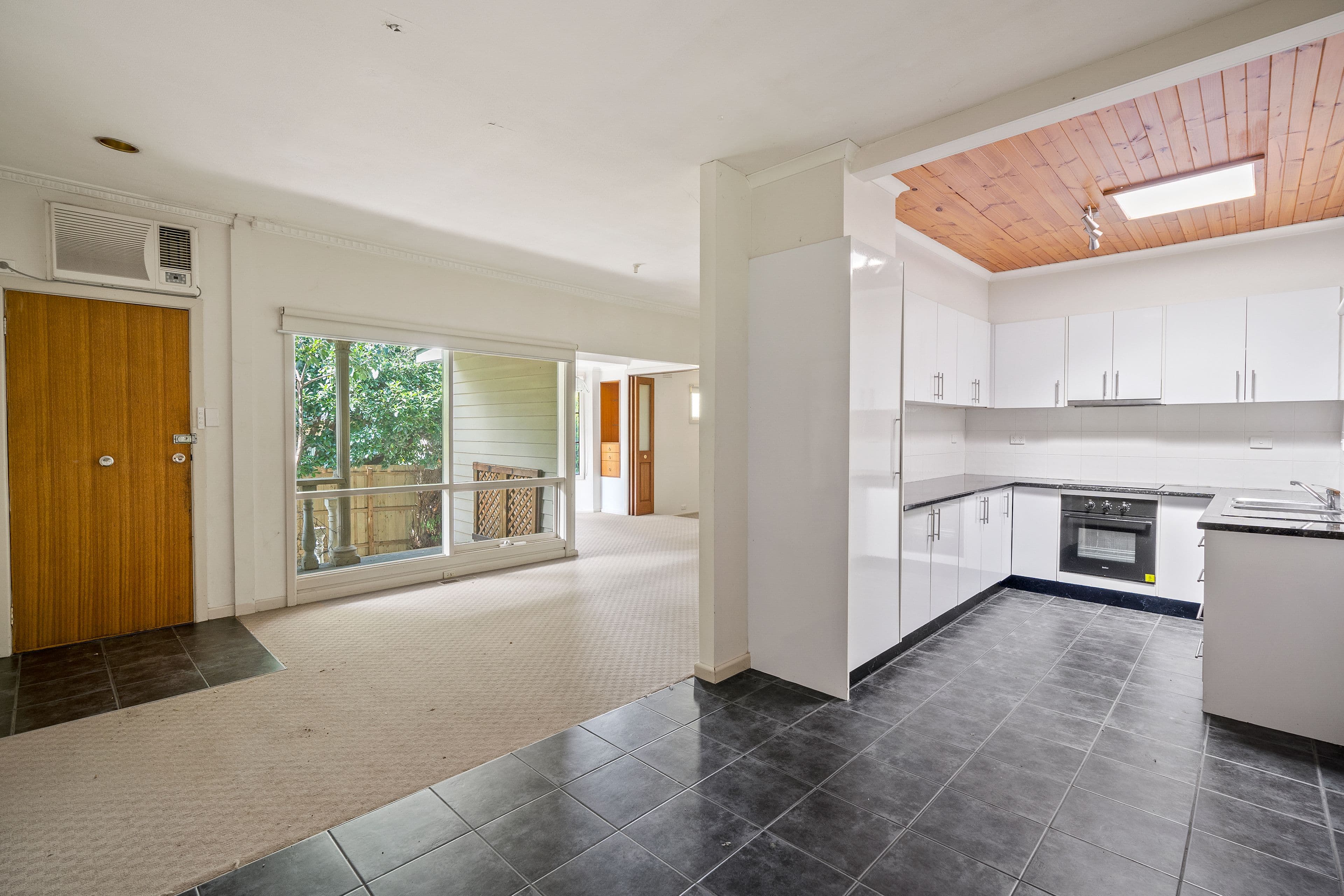 2 Milton Street, Ferntree Gully VIC 3156, Ferntree Gully - Thumbnail 7