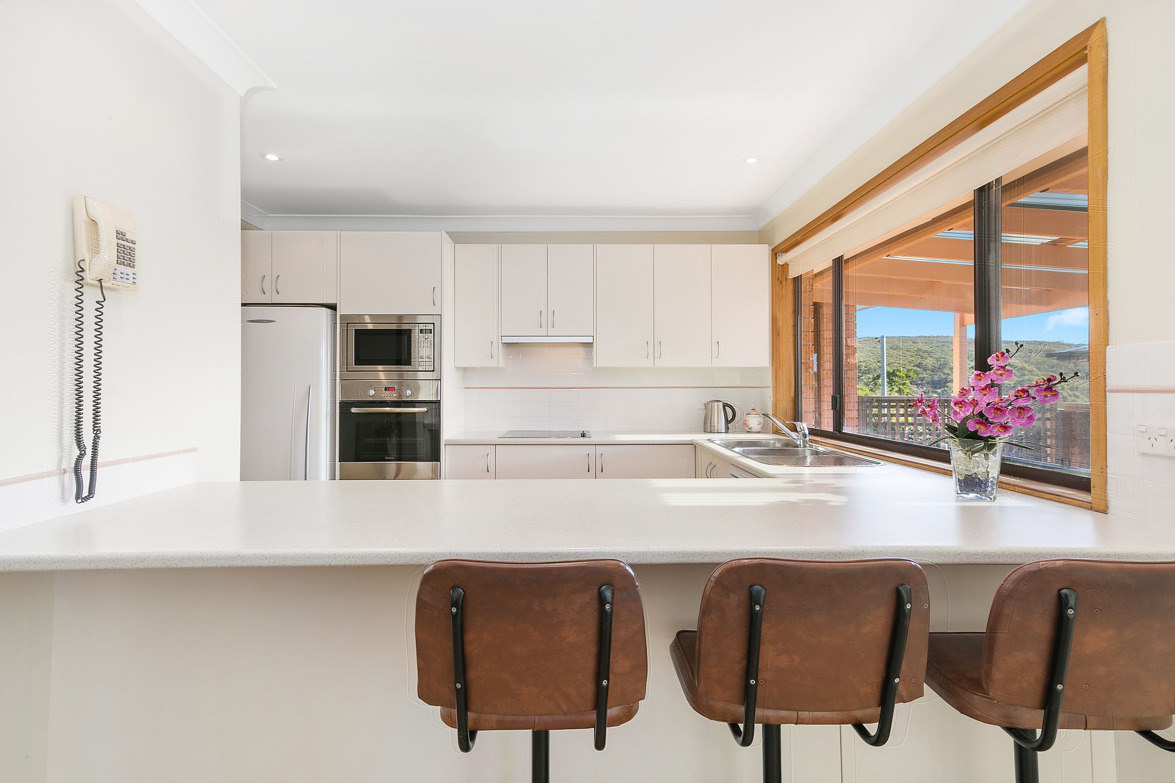 6 Towradgi Street, Narraweena - Thumbnail 2