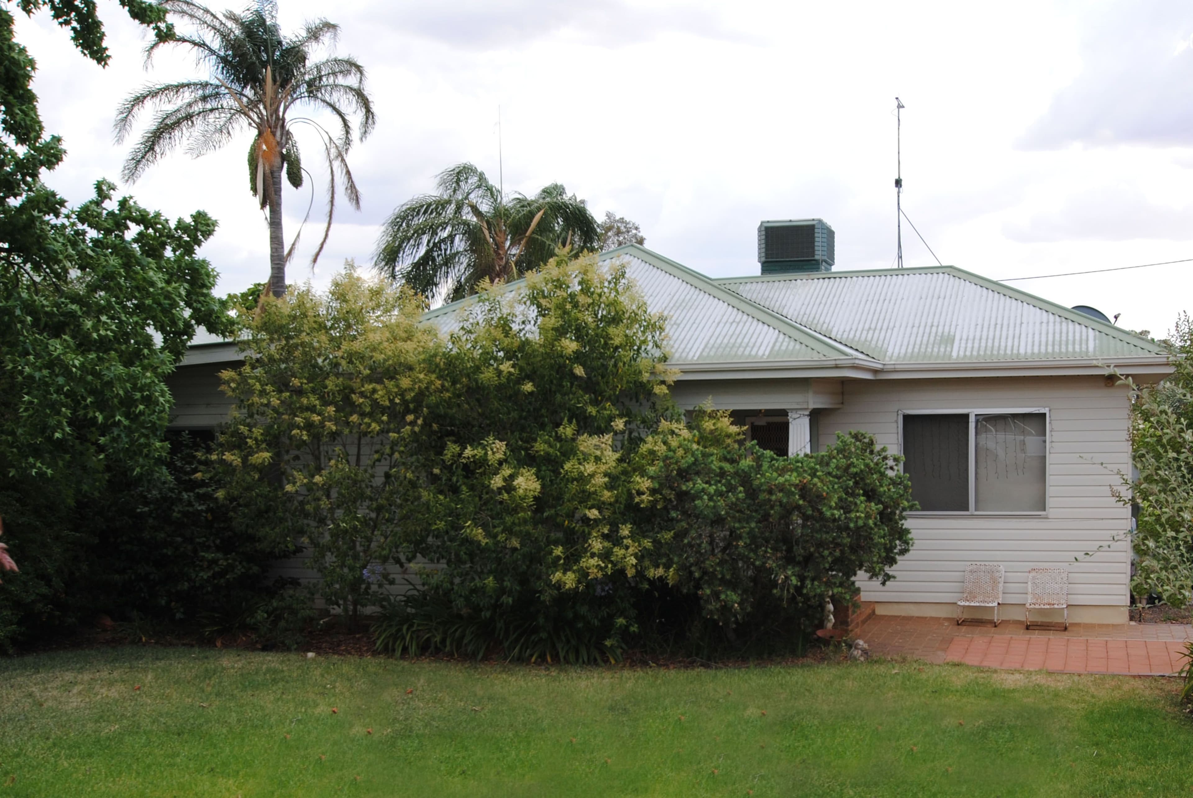 110 Wyangan Avenue, Griffith - Image 1