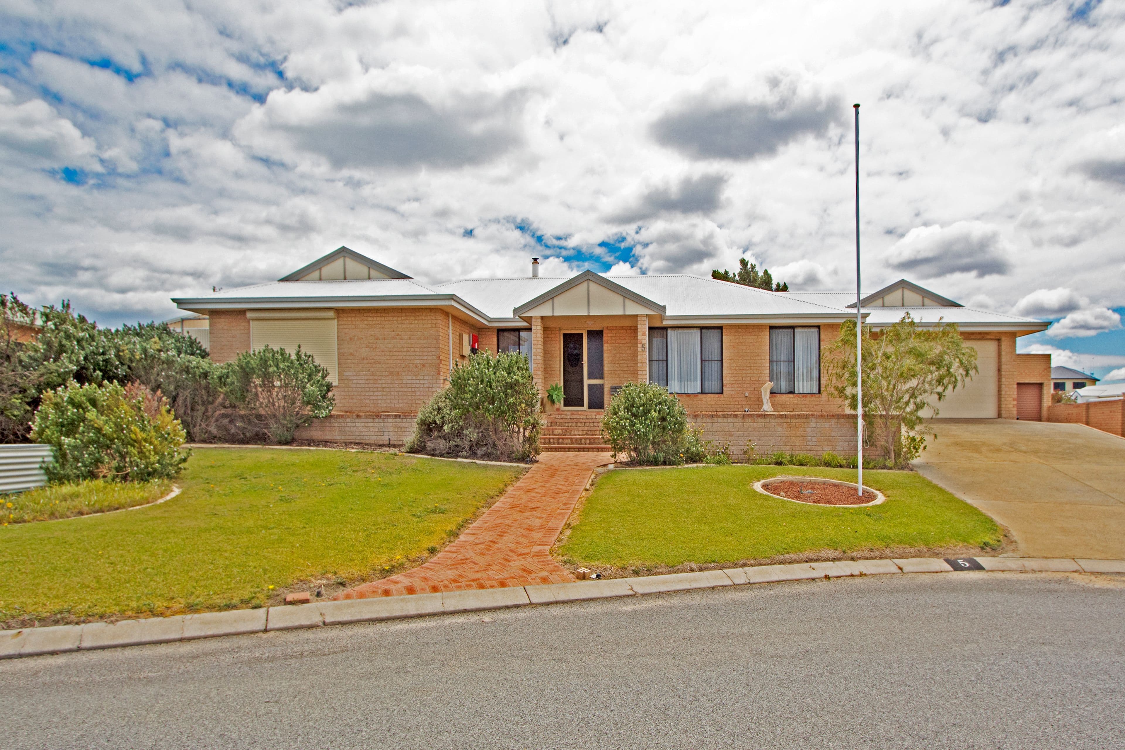 5 Curlew Place, Jurien Bay WA 6516, Jurien Bay - Image 1