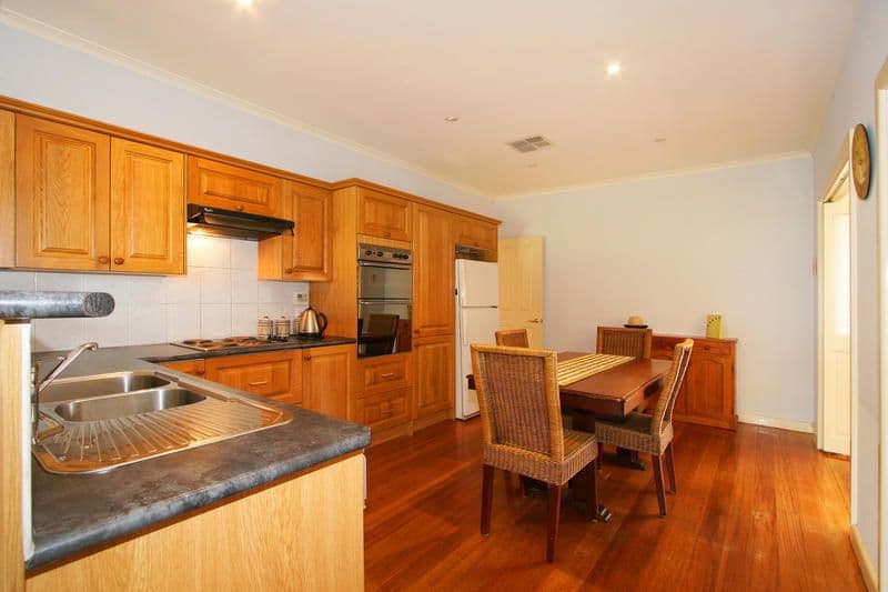 32  Jacks Avenue, DINGLEY VILLAGE VIC 3172, Dingley Village - Thumbnail 4