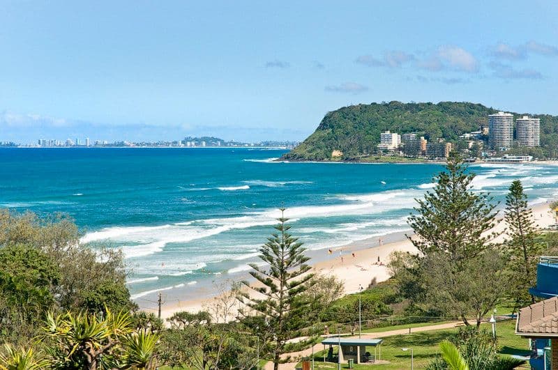 17 Brakes Crescent, MIAMI QLD 4220, Miami - Thumbnail 2