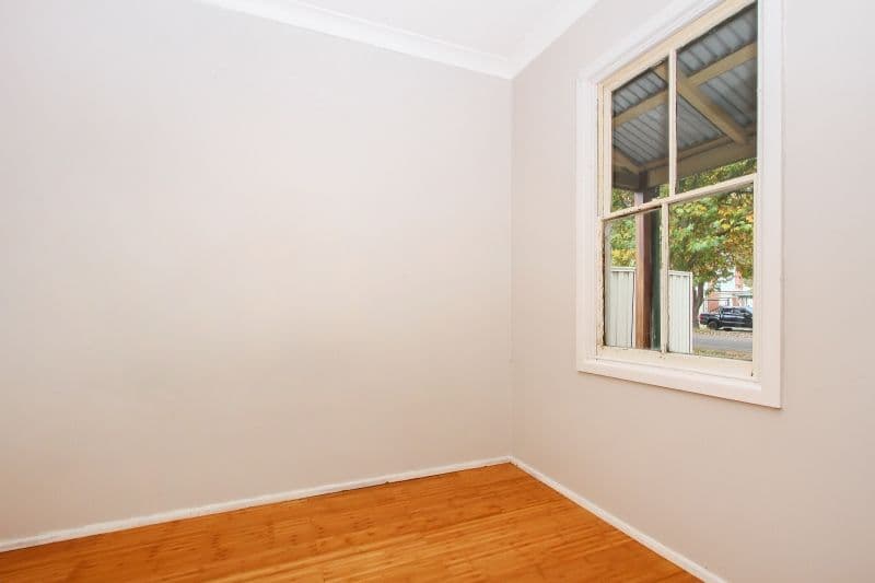 42 Chatsbury Street, Goulburn - Thumbnail 4
