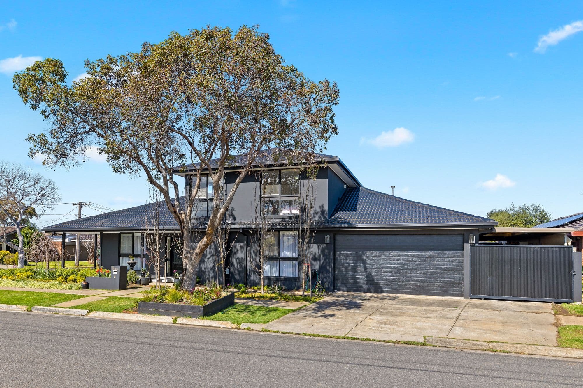 2 Norwich Street, Werribee VIC 3030, Werribee - Thumbnail 2