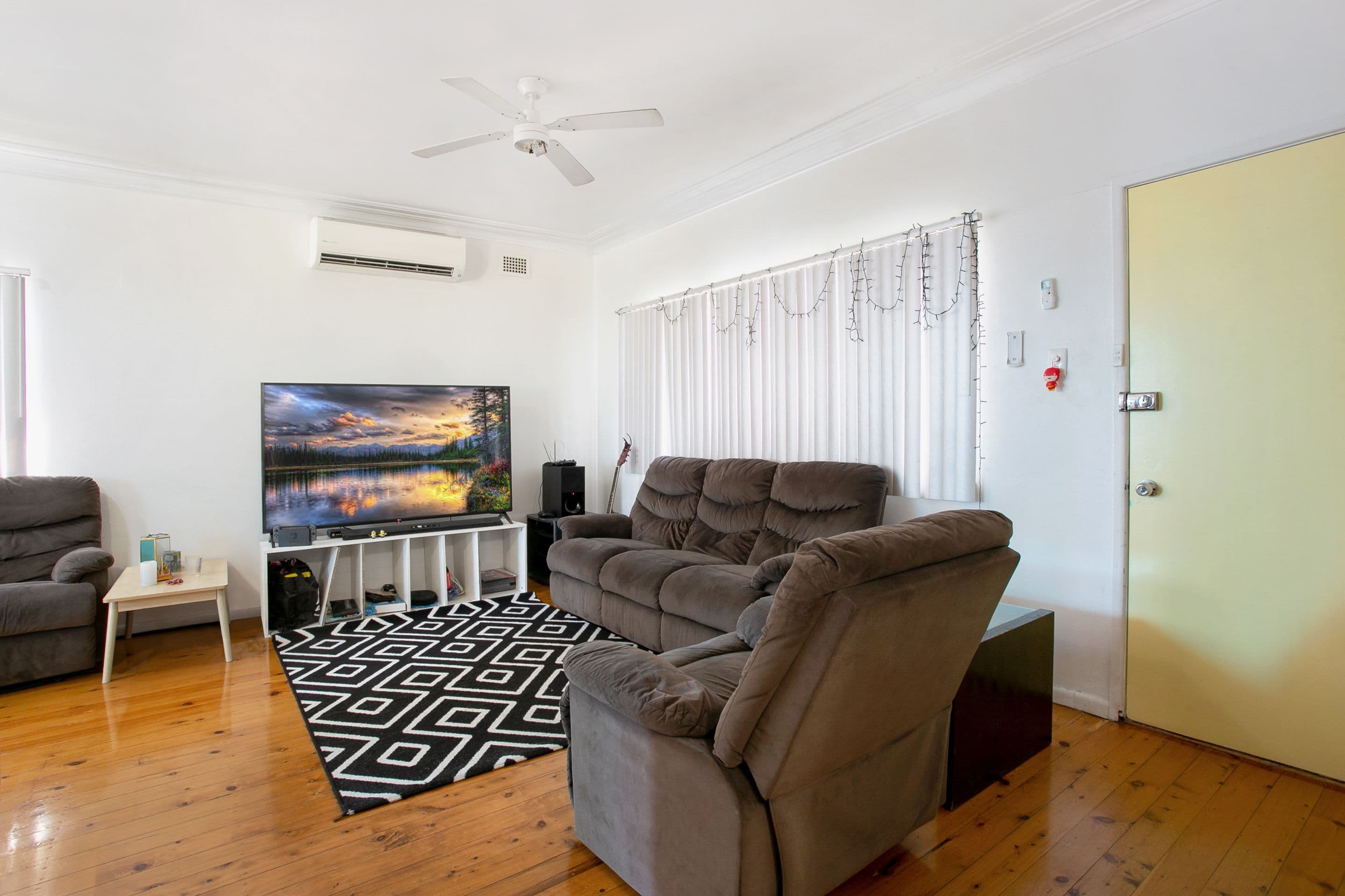 69 & 69a Desborough Road, Colyton NSW 2760, Colyton - Thumbnail 2