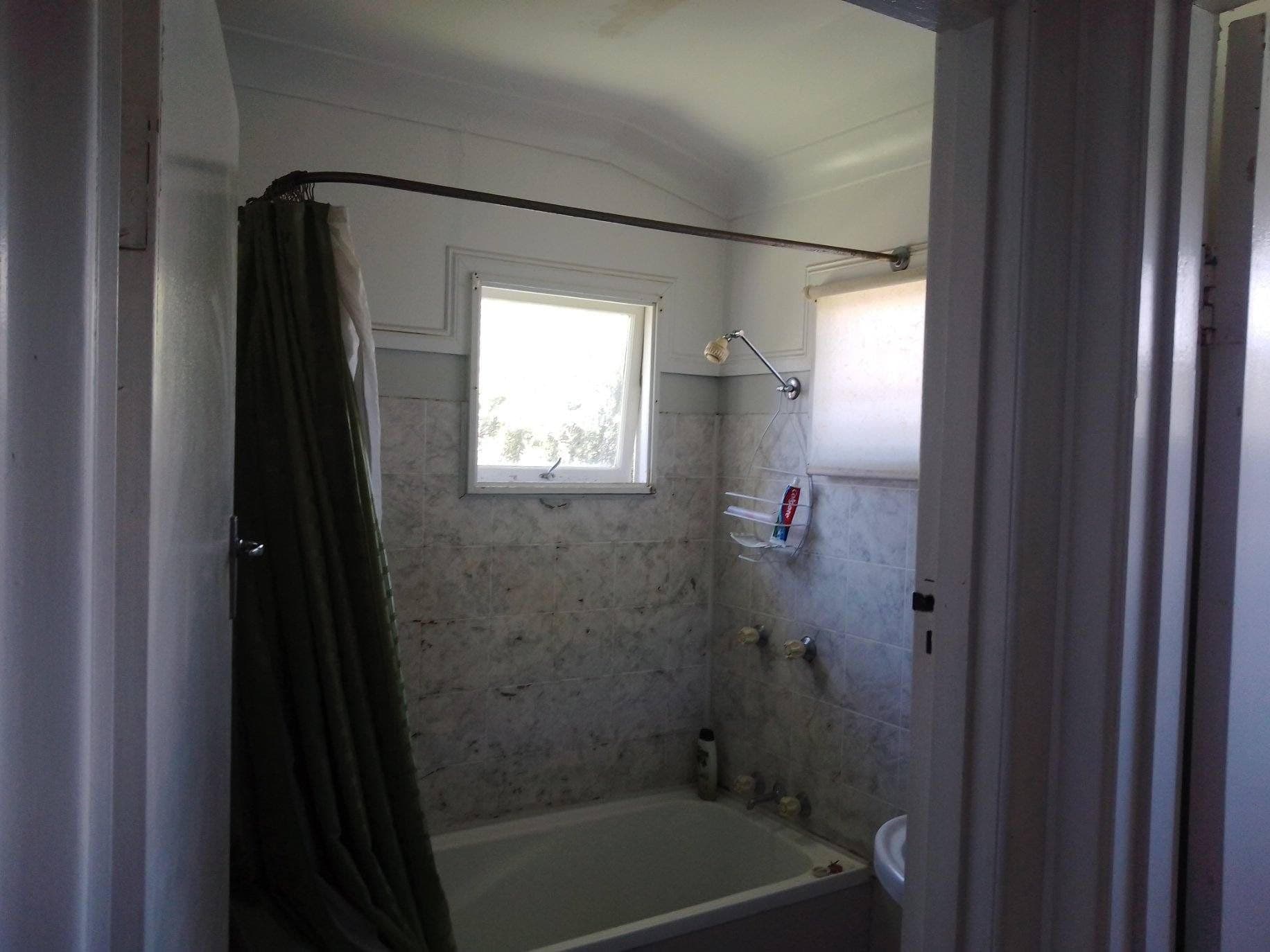 22 Edward Street, Esk QLD 4312, Esk - Thumbnail 4