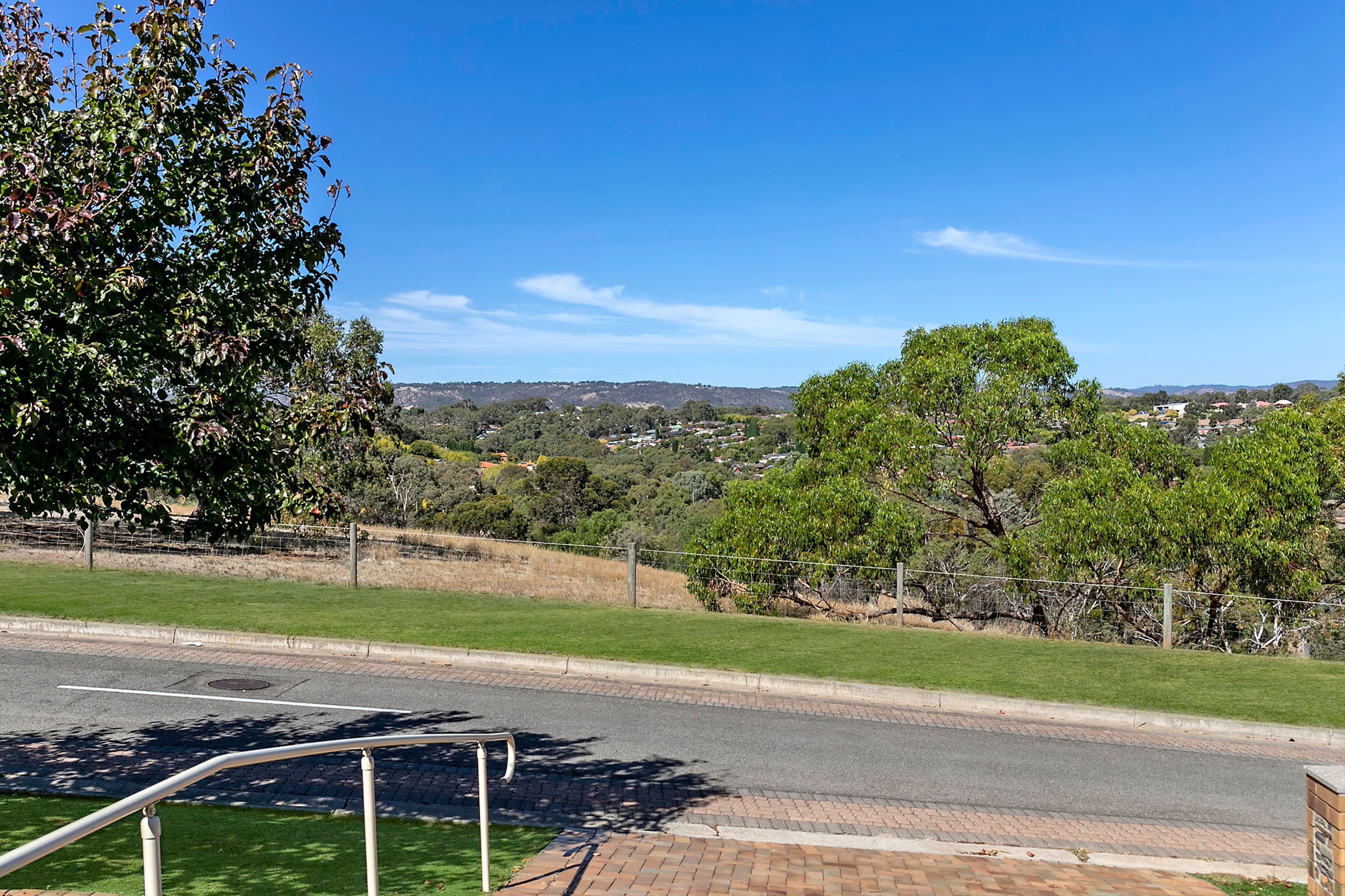 7 Dove Avenue, Altona - Thumbnail 2