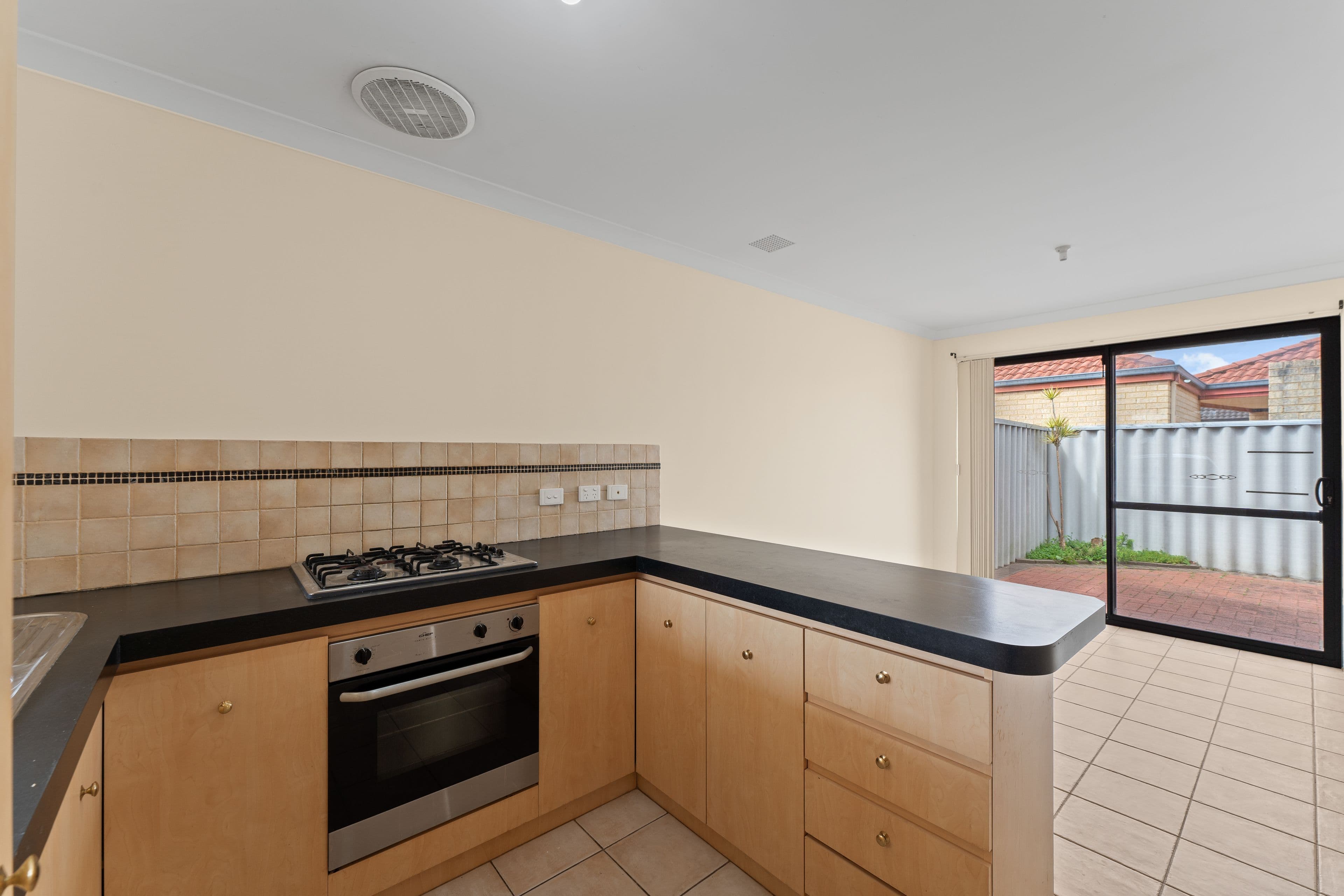 53 Moreton Crescent, Warnbro WA 6169, Warnbro - Thumbnail 4