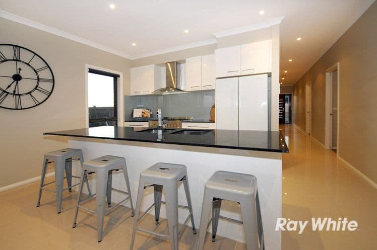 53 George Frederick Road, CRANBOURNE WEST VIC 3977, Cranbourne West - Thumbnail 3