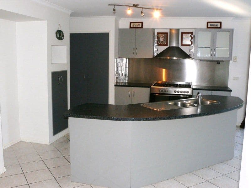 14 Broxbourne Place, OXENFORD QLD 4210, Oxenford - Thumbnail 2
