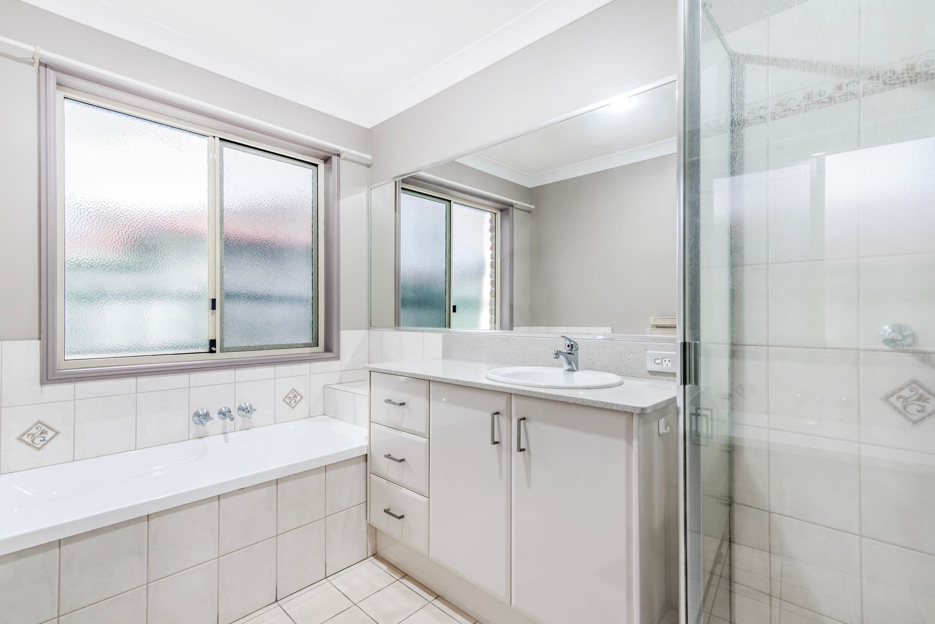 30 Chippendale Crescent, Currumbin Waters QLD 4223, Currumbin Waters - Thumbnail 6