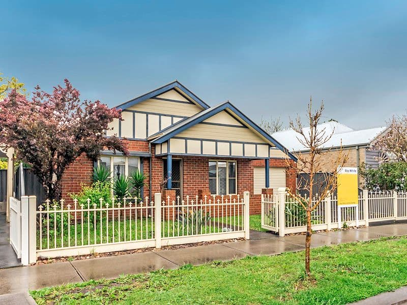 22 Cassan Way, Caroline Springs VIC 3023, Caroline Springs - Thumbnail 2