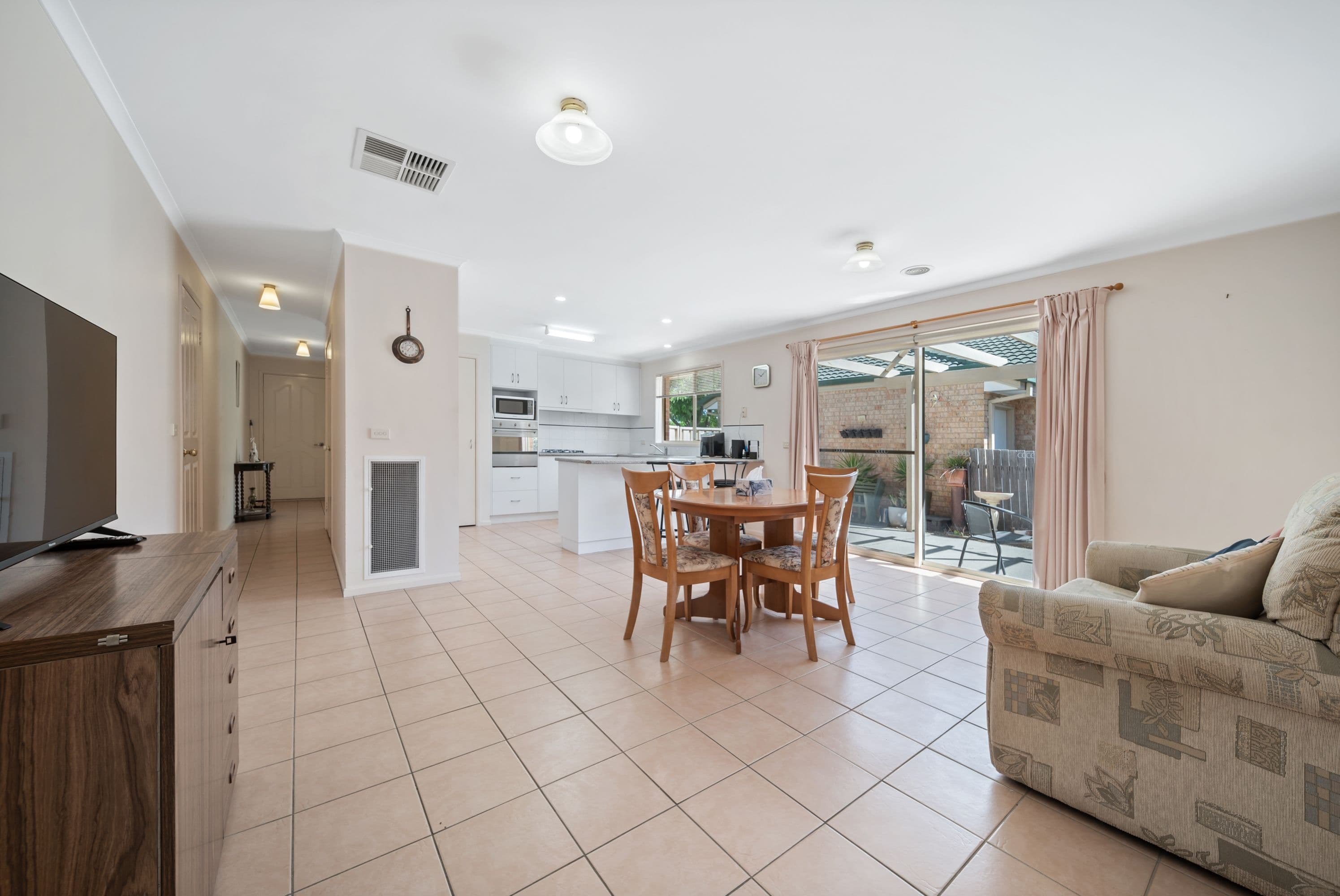17 Akubra Place, Dunlop ACT 2615, Dunlop - Thumbnail 4