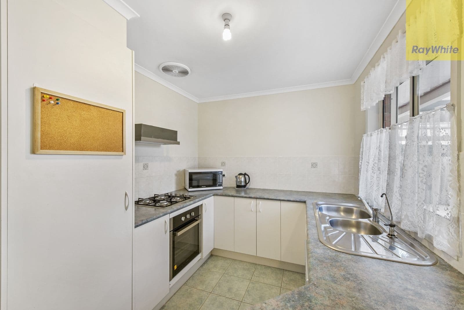 43 Boberrit Wynd, Sydenham VIC 3037, Sydenham - Thumbnail 3