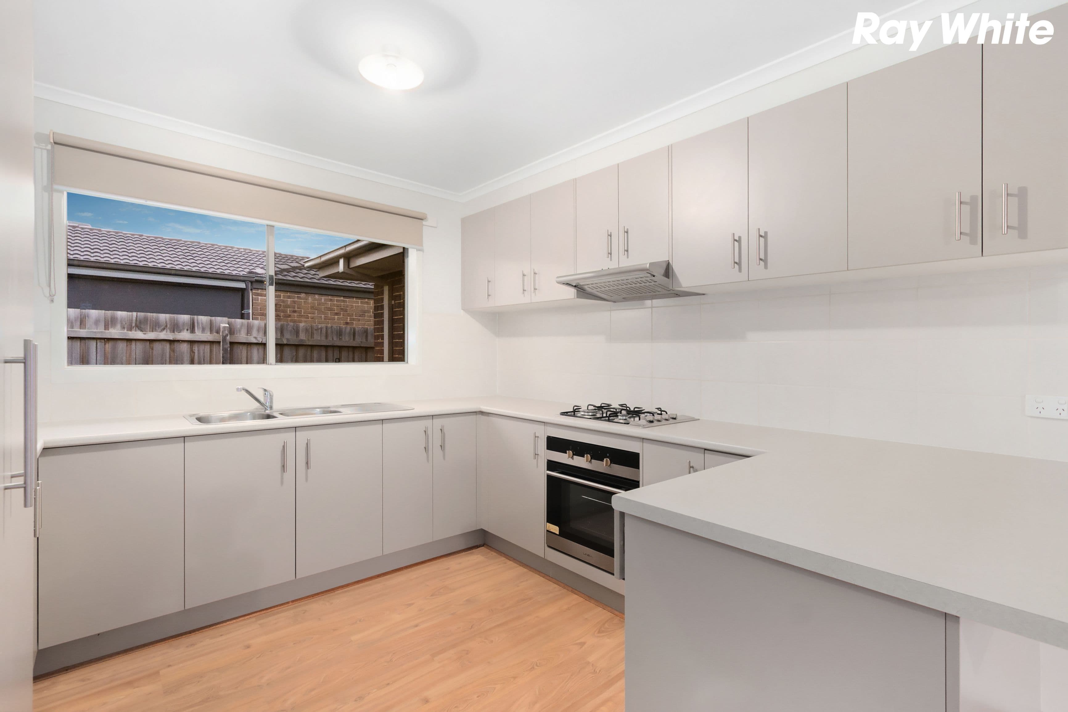 12 Ruby Avenue, Koo Wee Rup VIC 3981, Koo Wee Rup - Thumbnail 6