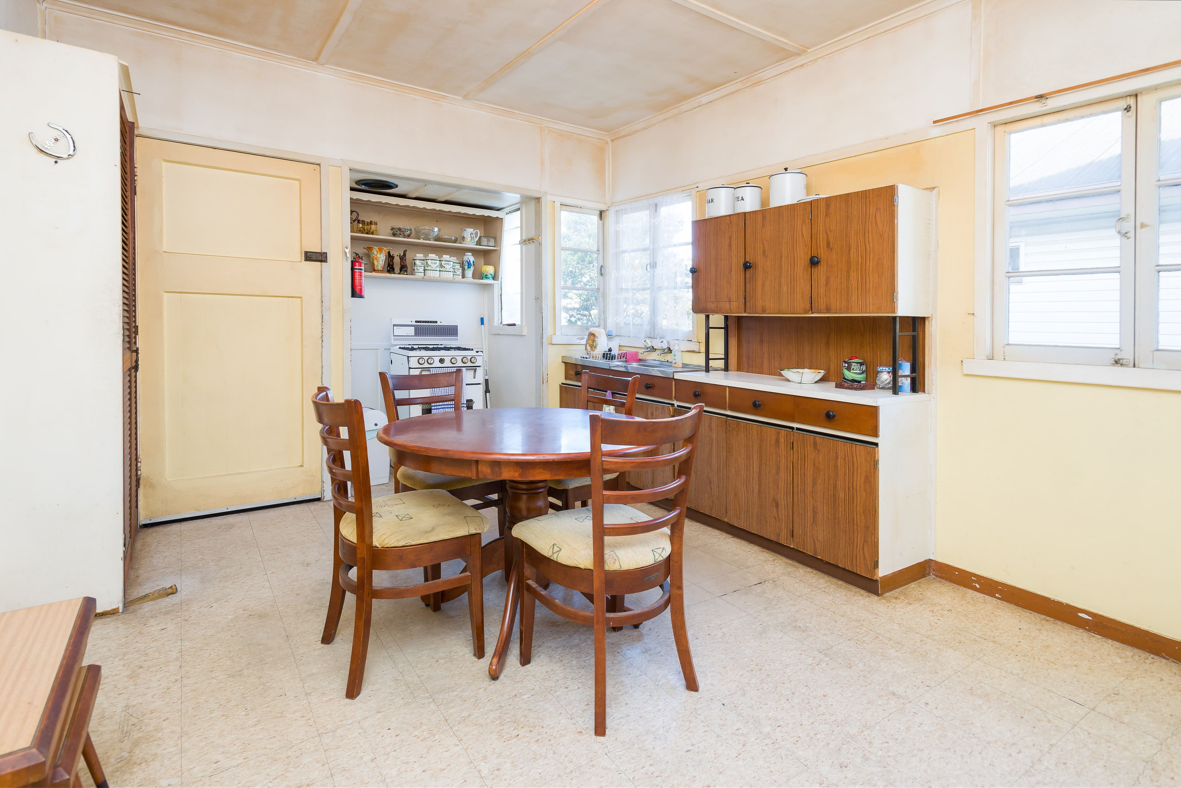 728 Cavendish Road, Holland Park QLD 4121, Holland Park - Thumbnail 4