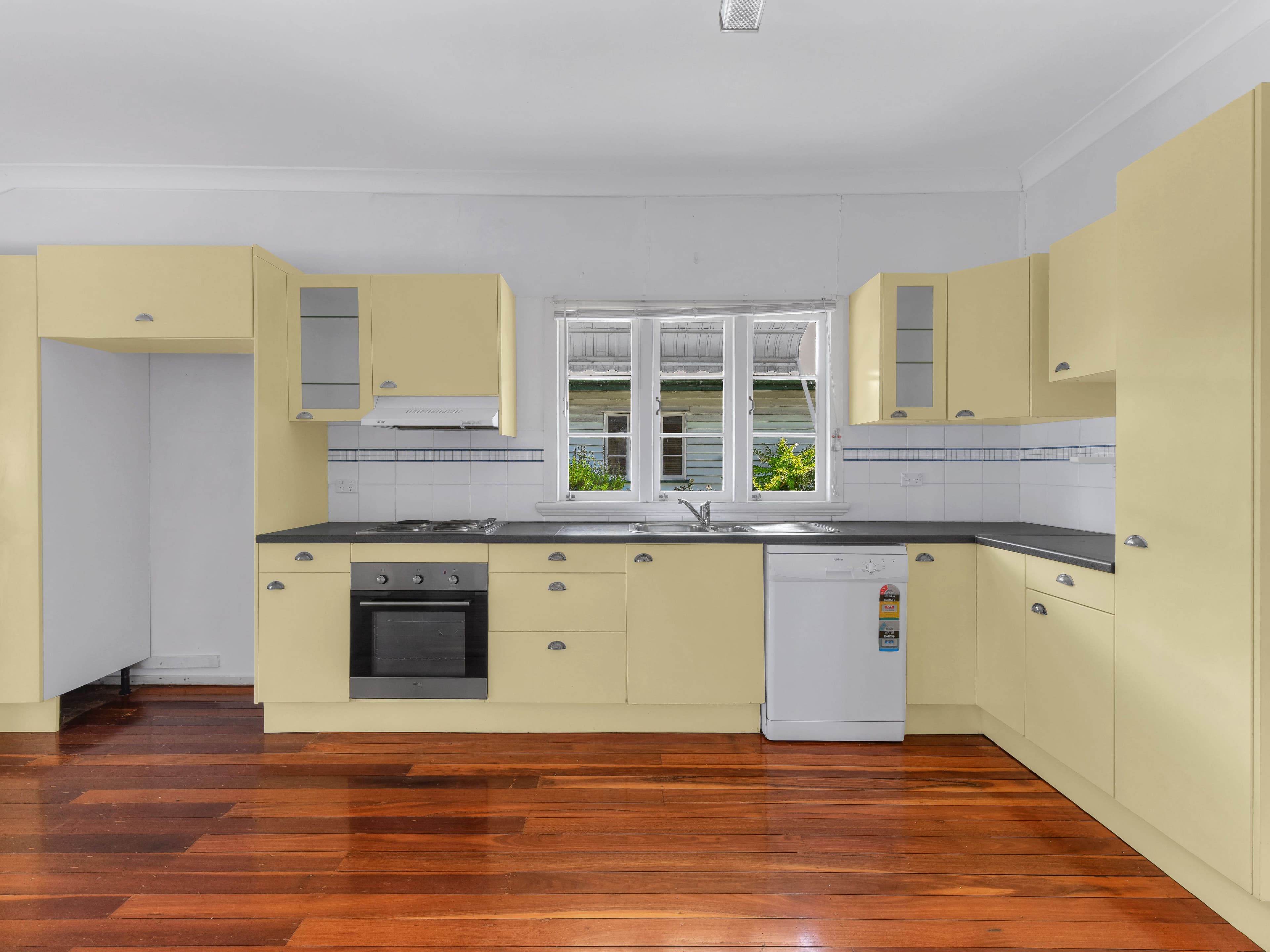 67 Beauvardia Street, Cannon Hill QLD 4170, Cannon Hill - Thumbnail 4